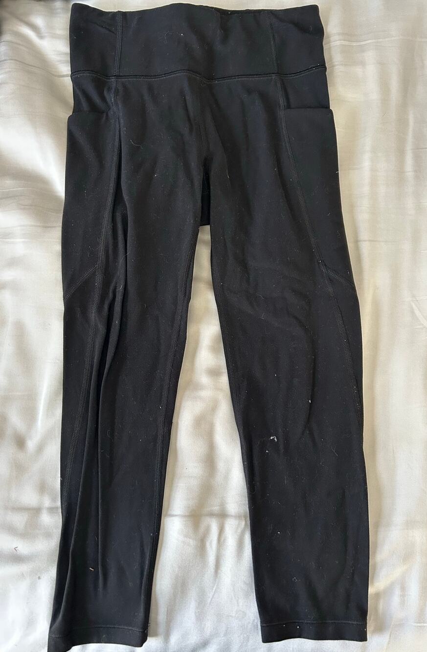 Athleta black capri pants size 12